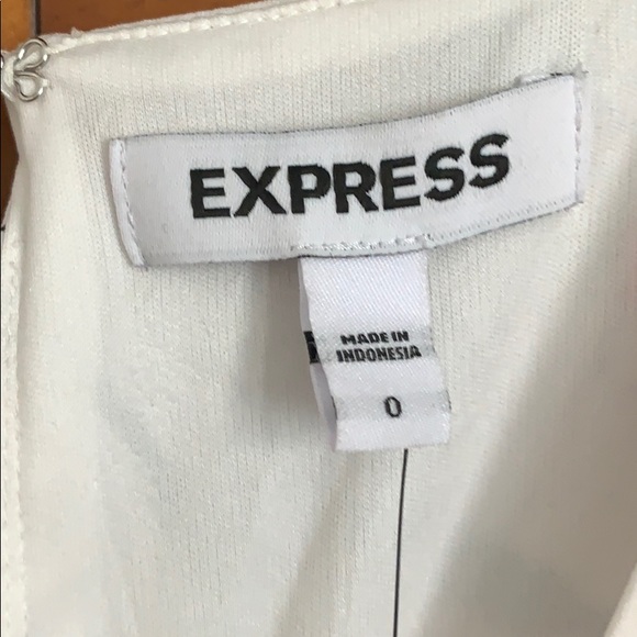 Dress - Picture 3 of 4